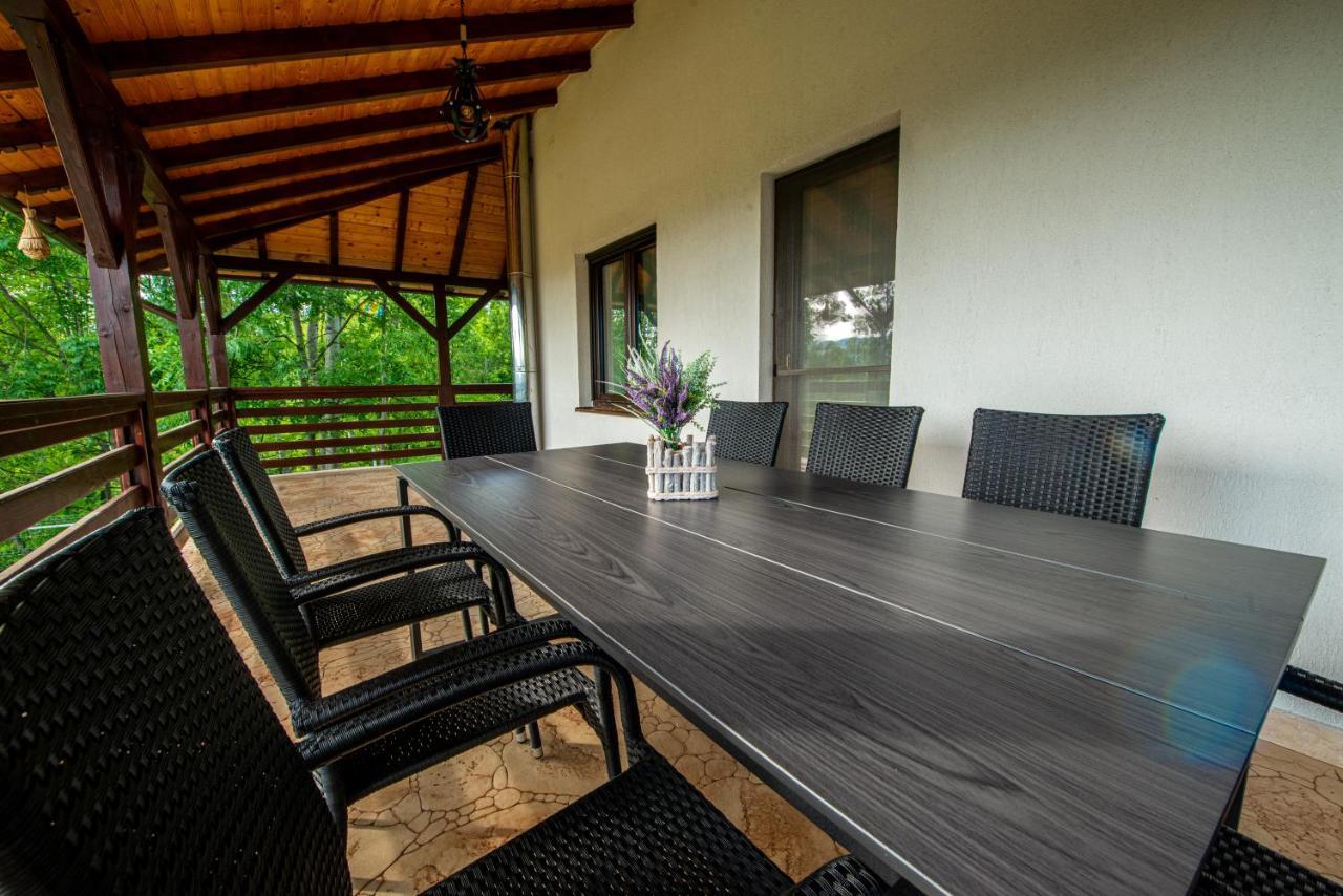 Vila Oia Vila Breaza  Exterior foto